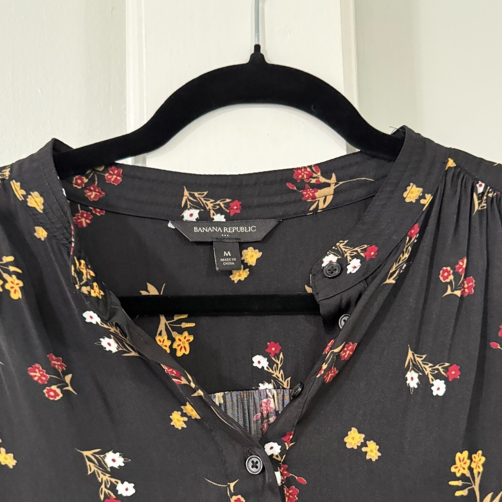 Banana Republic Floral Button-Up Blouse, M - Picture 2 of 7